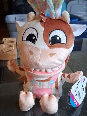 COW CHATTER CHOMPER